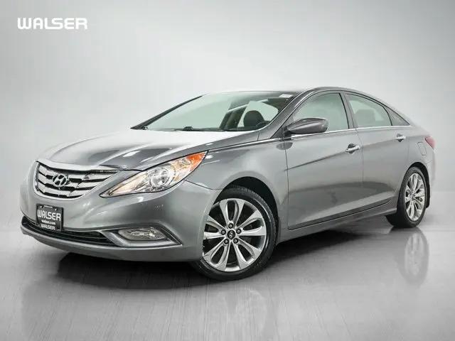 2011 Hyundai Sonata SE for sale in Burnsville, MN