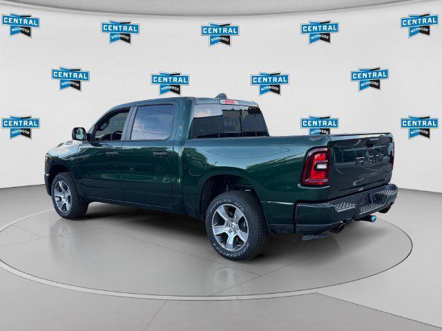 2027 RAM Ram 1500 RAM 1500 EXPRESS CREW CAB 4X4 57 BOX 2027 RAM Ram 1500 RAM 1500 EXPRESS CREW CAB 4X4 57 BOX