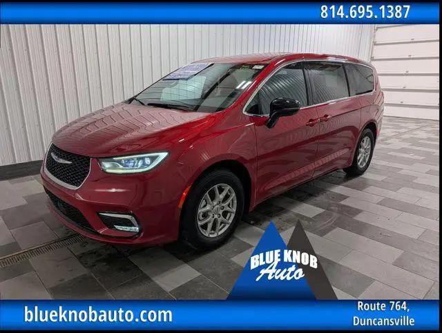 2025 Chrysler Pacifica Select for sale in Duncansville, PA