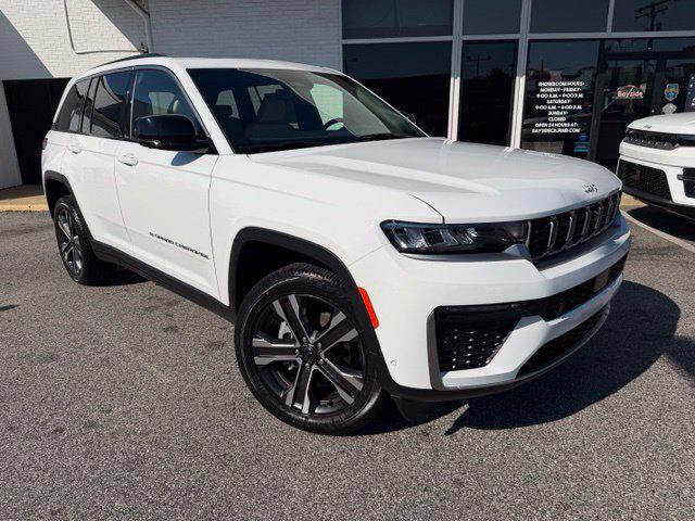 2027 Jeep Grand Cherokee GRAND CHEROKEE LIMITED 4X4