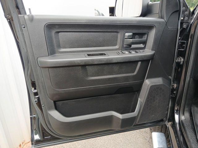 2017 Ram 2500 Tradesman Crew Cab 4x4 64 Box