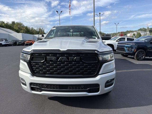 2027 RAM Ram 1500 RAM 1500 EXPRESS CREW CAB 4X4 57 BOX