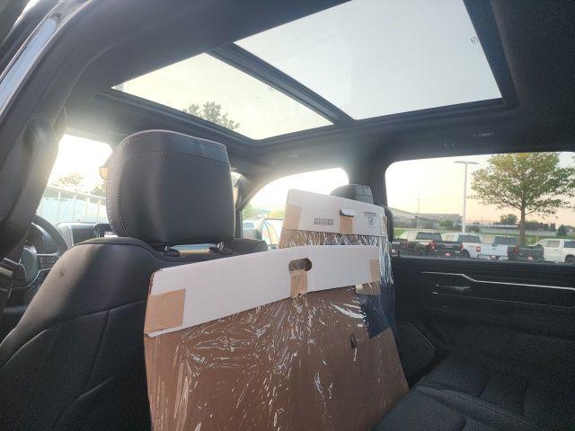 2027 RAM Ram 1500 RAM 1500 LARAMIE CREW CAB 4X4 57 BOX