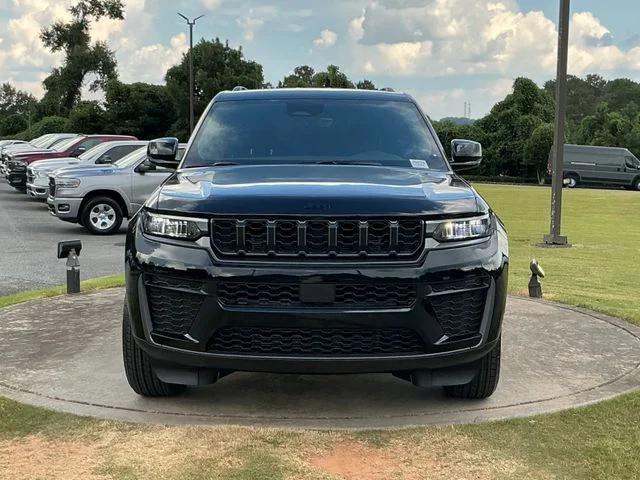 2027 Jeep Grand Cherokee Laredo Altitude 2027 Jeep Grand Cherokee Laredo Altitude