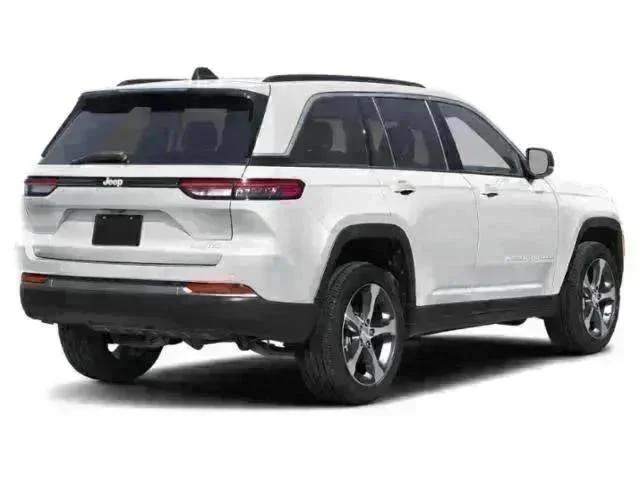 2027 Jeep Grand Cherokee Laredo X