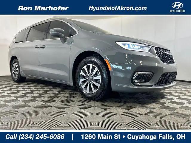 2021 Chrysler Pacifica Touring L for sale in Cuyahoga Falls, OH