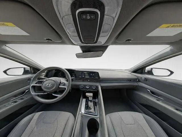 2021 Hyundai Elantra SE