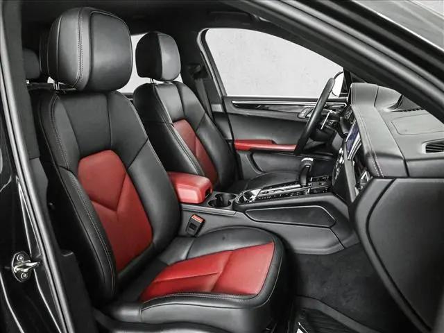 2022 Porsche Macan S