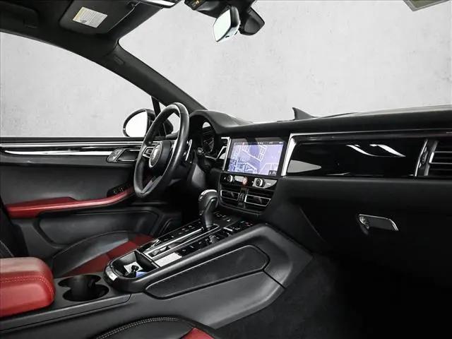 2022 Porsche Macan S