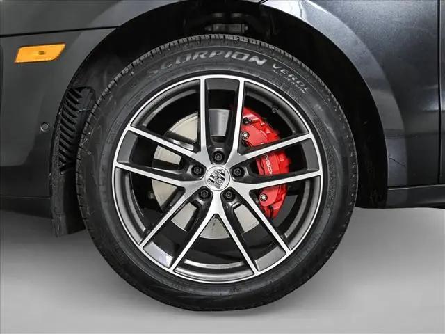 2022 Porsche Macan S