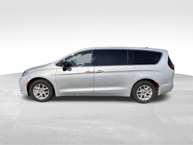 2024 Chrysler Pacifica Touring L 2024 Chrysler Pacifica Touring L