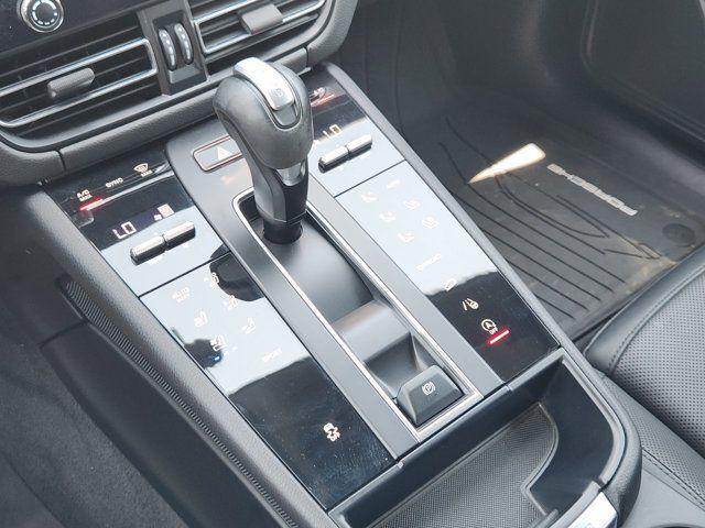 2023 Porsche Macan Base