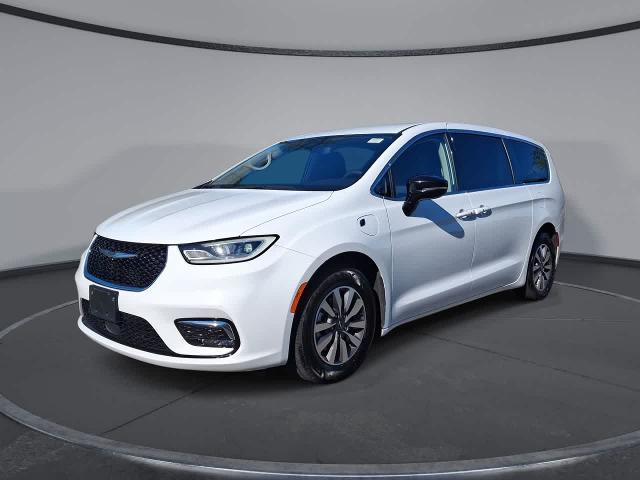 2024 Chrysler Pacifica Hybrid Select for sale in Eatontown, NJ