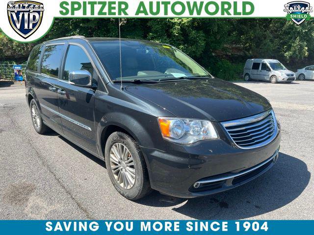 2016 Chrysler Town & Country Touring-L Anniversary Edition for sale in Du Bois, PA