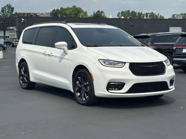2021 Chrysler Pacifica Limited AWD for sale in Sterling Heights, MI