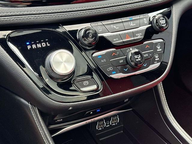 2021 Chrysler Pacifica Limited AWD