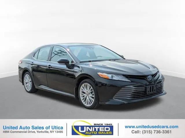 2020 Toyota Camry Hybrid XLE for sale in Yorkville, NY