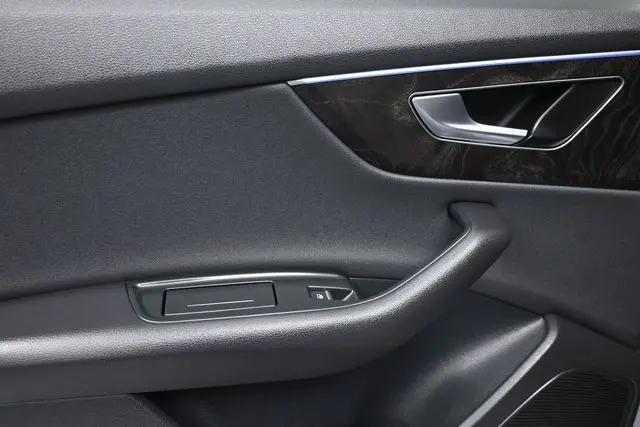 2021 Audi Q8 Premium Plus 55 TFSI quattro Tiptronic