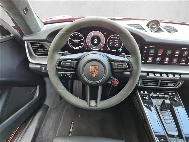 2025 Porsche 911 Carrera