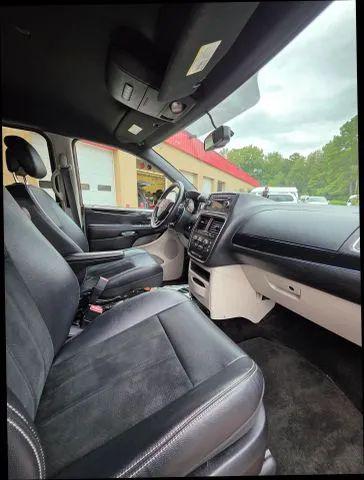 2014 Dodge Grand Caravan SXT 30th Anniversary