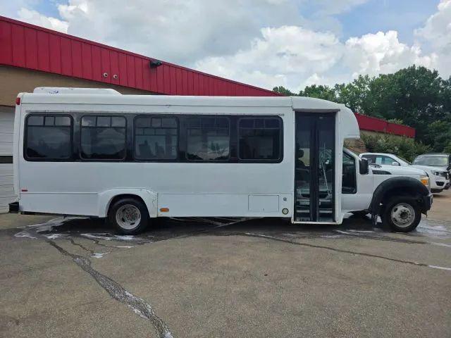 2013 Ford F-550 Base