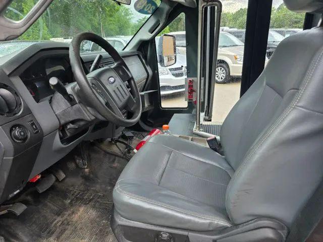 2013 Ford F-550 Base
