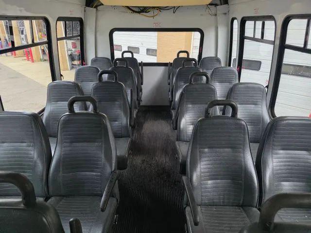 2013 Ford F-550 Base