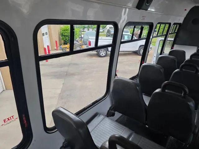 2013 Ford F-550 Base