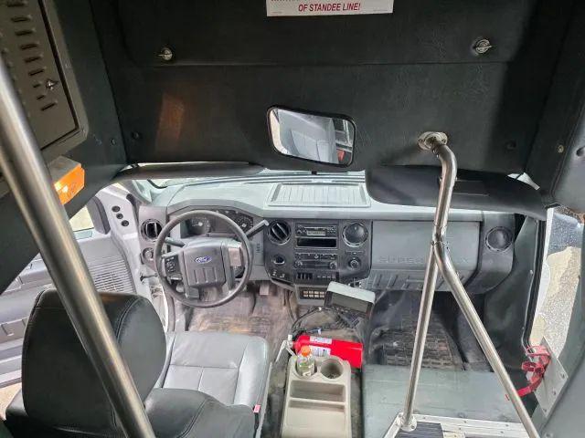 2013 Ford F-550 Base