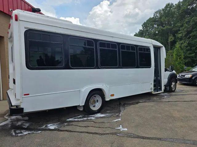 2013 Ford F-550 Base