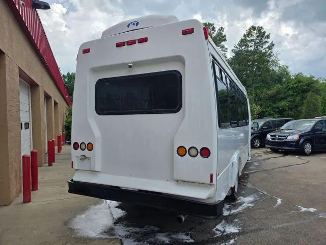 2013 Ford F-550 Base