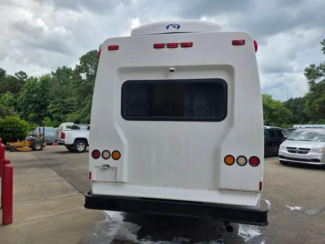 2013 Ford F-550 Base
