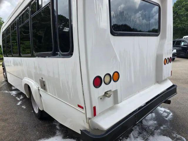 2013 Ford F-550 Base
