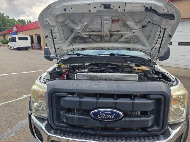 2013 Ford F-550 Base