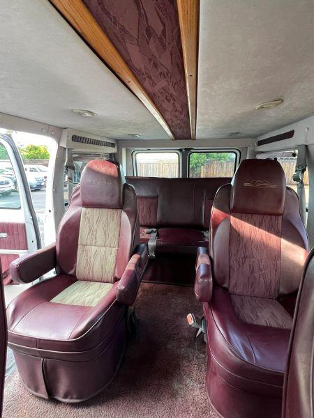 1998 Dodge Ram Van Base
