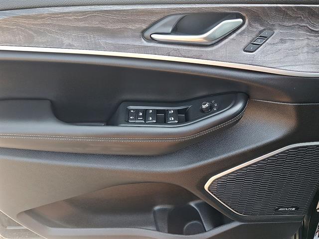 Used 2024 Jeep Grand Cherokee L Limited 4x4 For Sale in East Hanover, NJ