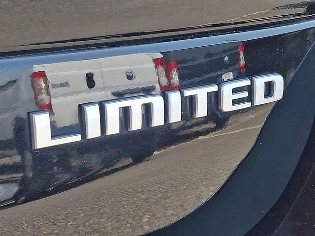 Used 2024 Jeep Grand Cherokee L Limited 4x4 For Sale in East Hanover, NJ