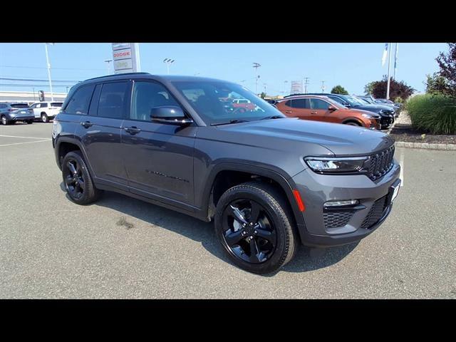 Used 2025 Jeep Grand Cherokee Limited 4x4 For Sale in East Hanover, NJ
