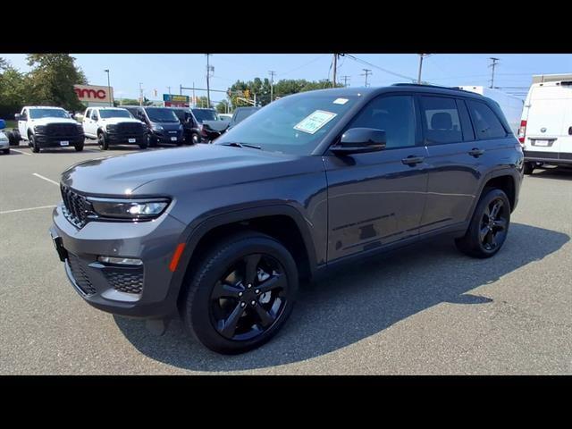 Used 2025 Jeep Grand Cherokee Limited 4x4 For Sale in East Hanover, NJ