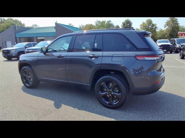 Used 2025 Jeep Grand Cherokee Limited 4x4 For Sale in East Hanover, NJ