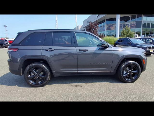 Used 2025 Jeep Grand Cherokee Limited 4x4 For Sale in East Hanover, NJ
