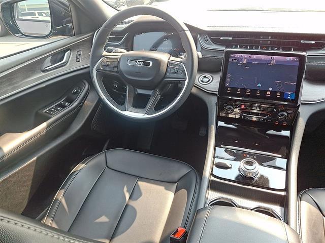 Used 2025 Jeep Grand Cherokee Limited 4x4 For Sale in East Hanover, NJ