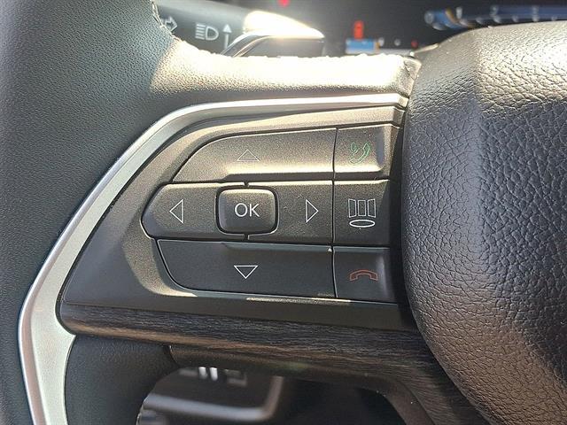 Used 2025 Jeep Grand Cherokee Limited 4x4 For Sale in East Hanover, NJ