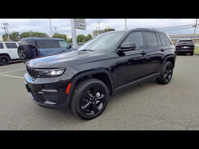 Used 2025 Jeep Grand Cherokee Limited 4x4 For Sale in East Hanover, NJ