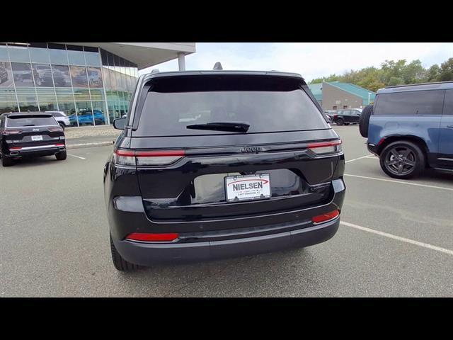 Used 2025 Jeep Grand Cherokee Limited 4x4 For Sale in East Hanover, NJ