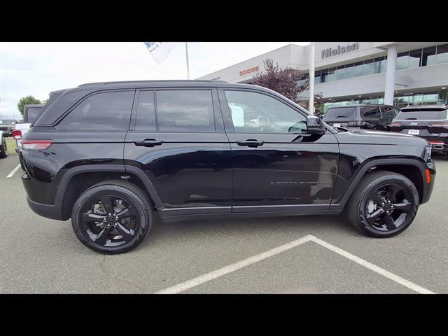 Used 2025 Jeep Grand Cherokee Limited 4x4 For Sale in East Hanover, NJ