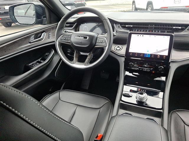 Used 2025 Jeep Grand Cherokee Limited 4x4 For Sale in East Hanover, NJ