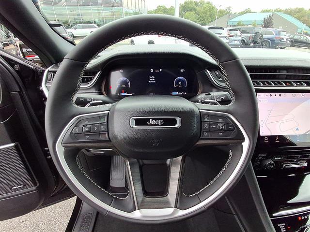 Used 2025 Jeep Grand Cherokee Limited 4x4 For Sale in East Hanover, NJ
