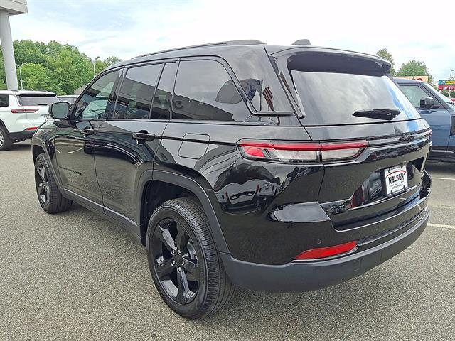 Used 2025 Jeep Grand Cherokee Limited 4x4 For Sale in East Hanover, NJ