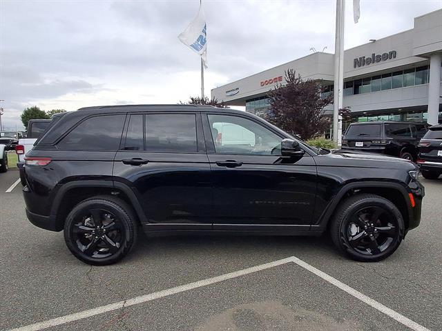 Used 2025 Jeep Grand Cherokee Limited 4x4 For Sale in East Hanover, NJ